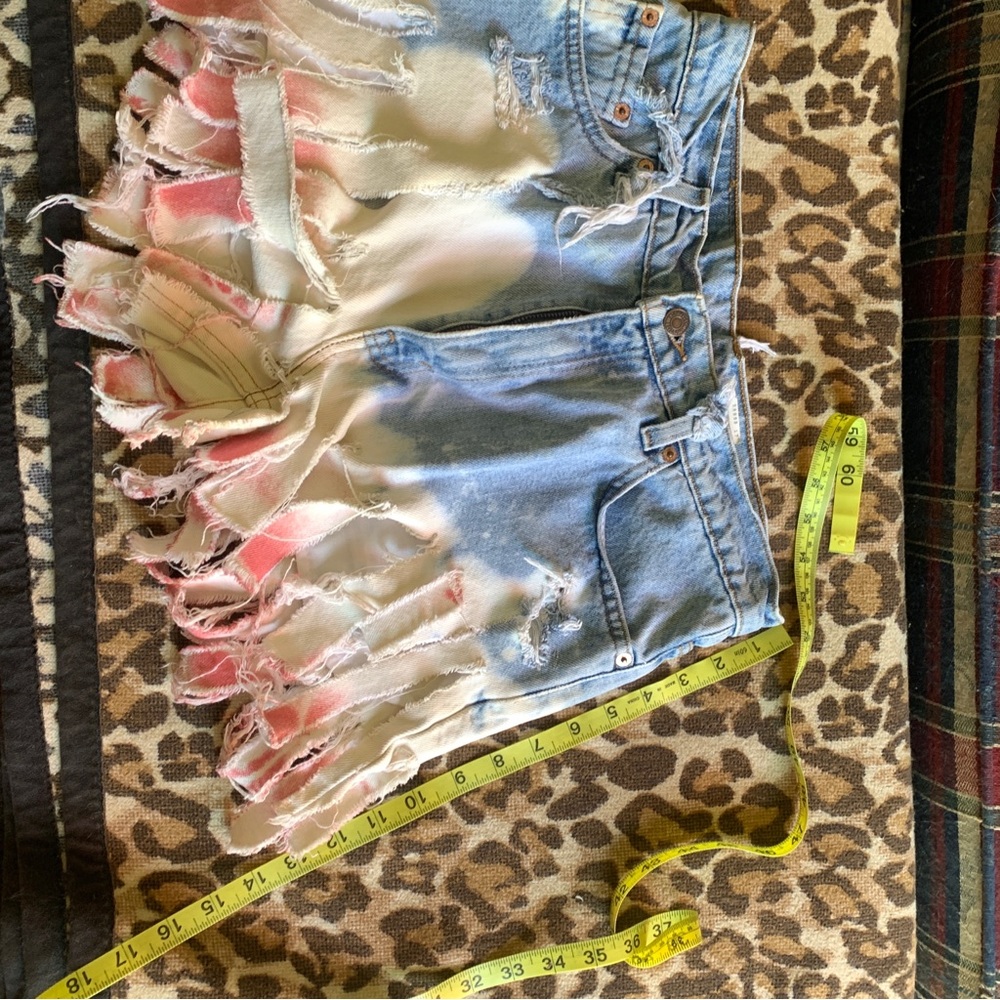 VINTAGE LEVIS red white blue distressed shorts beach summer juniors size 11 - Picture 2 of 11